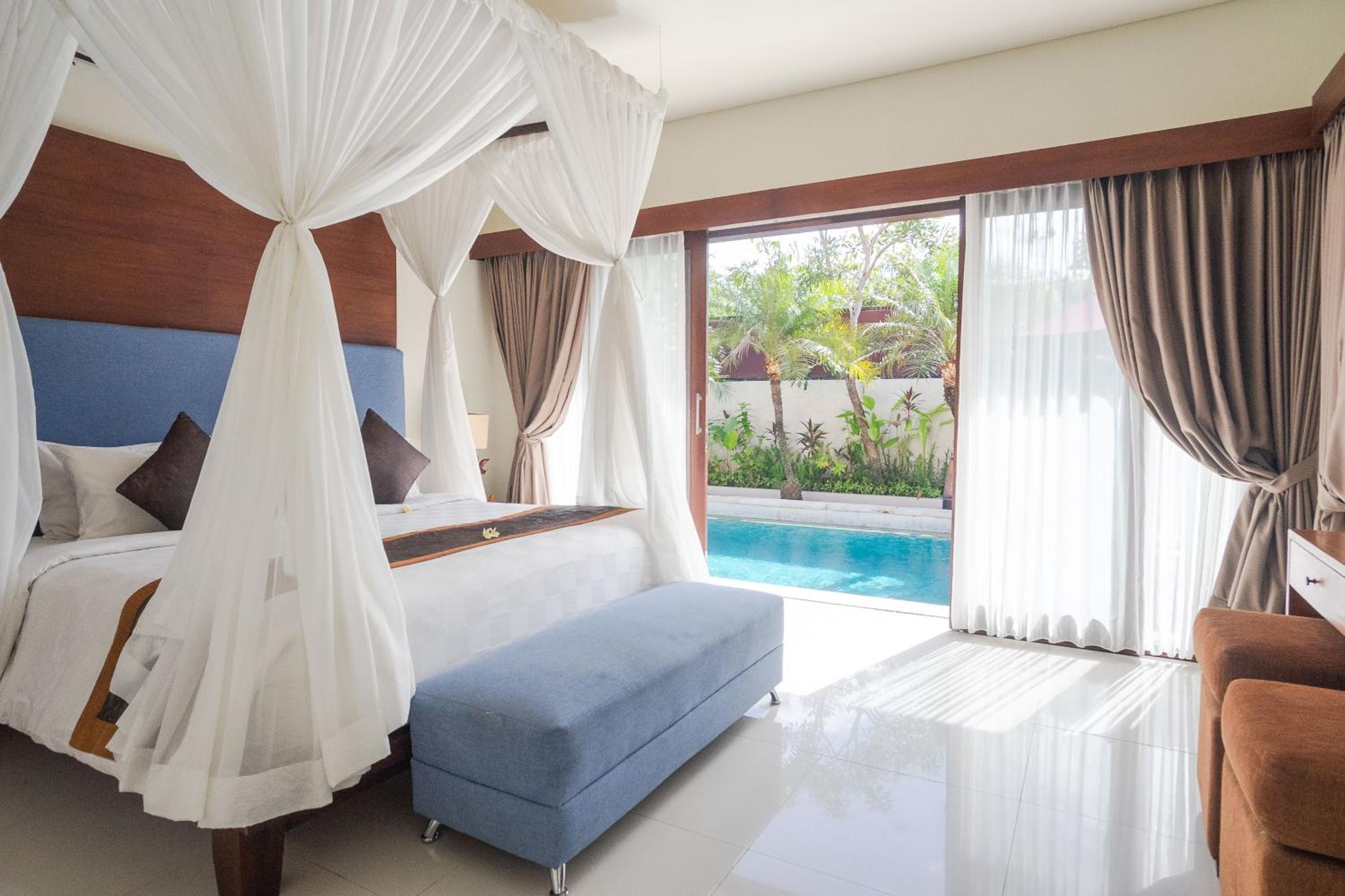 2 Bedrooms, Pool, Villa