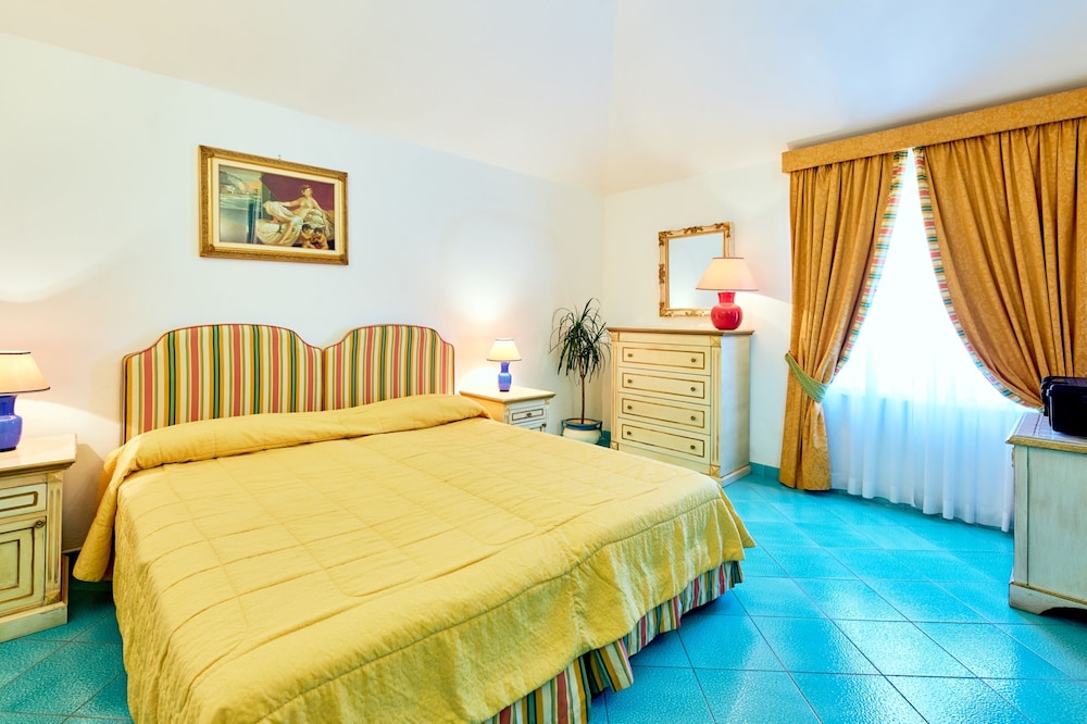 CLASSIC, DOUBLE OR TWIN BED