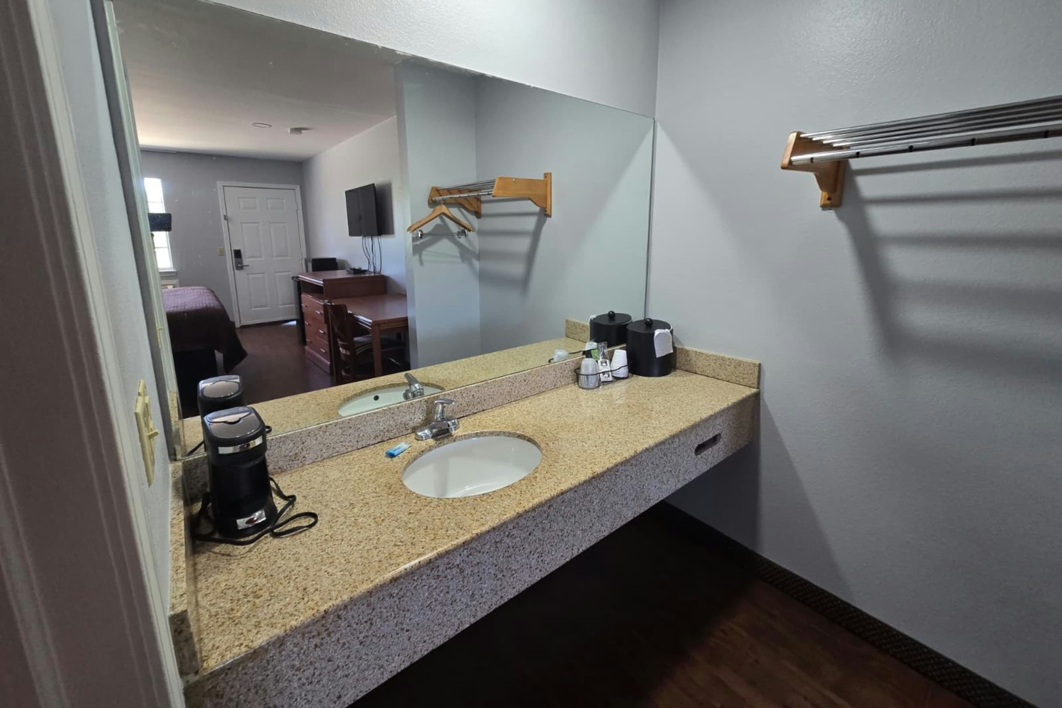 Stay Inn Checotah near Eufaula Lake 28/28