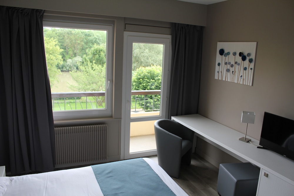 STANDARD, DOUBLE OR TWIN BED