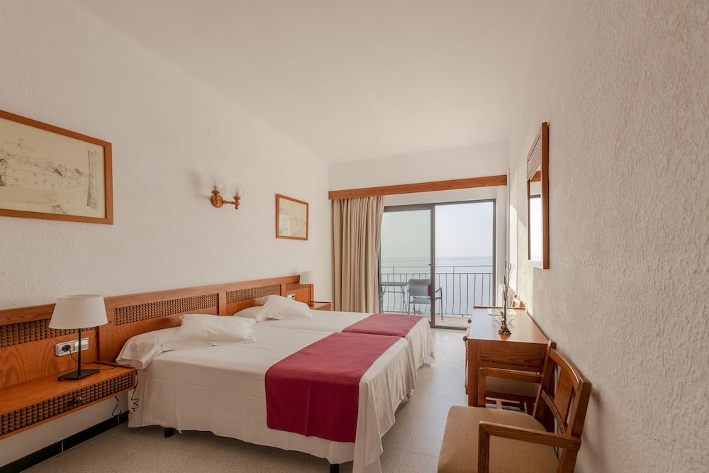 Hotel Sa Baronia 33/72