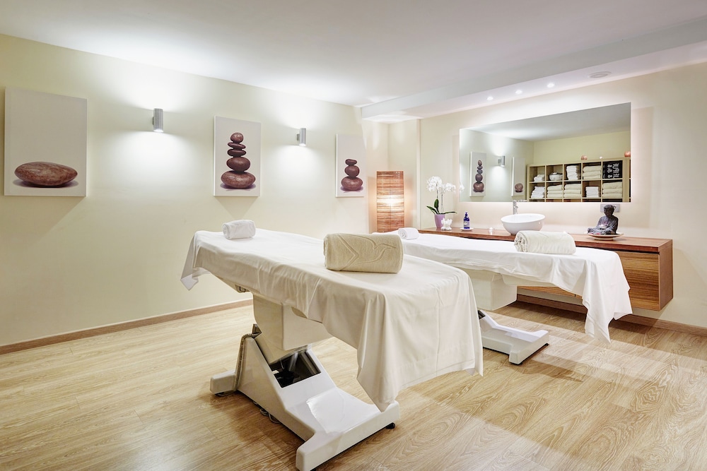 Grupotel Macarella Suites and Spa 29/51