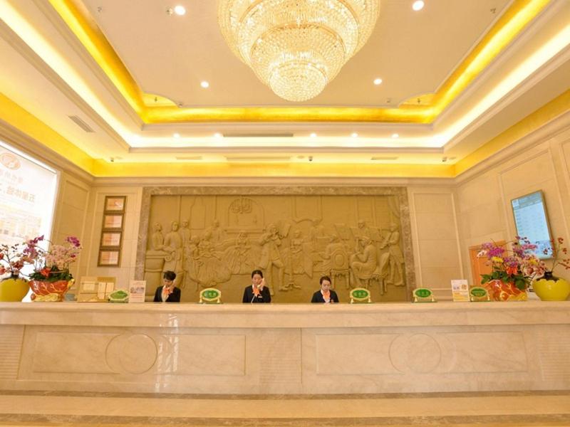 Vienna Hotel (Shantou Chaoyang Mianxi Road) 4/30