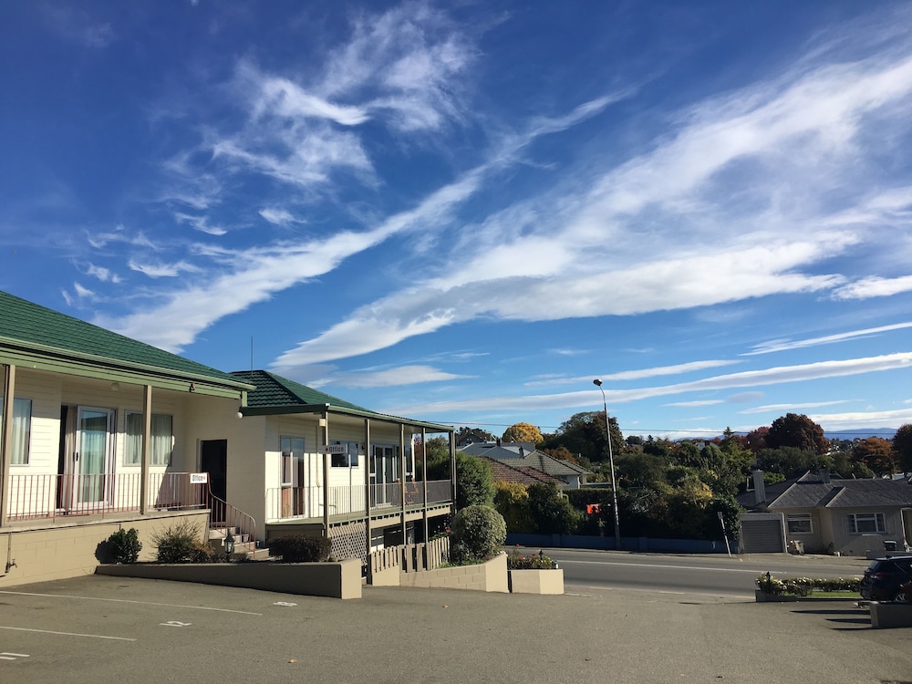 Parklands Motor Lodge 52/65