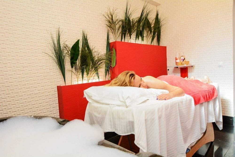 Dvoretsa Spa 33/70