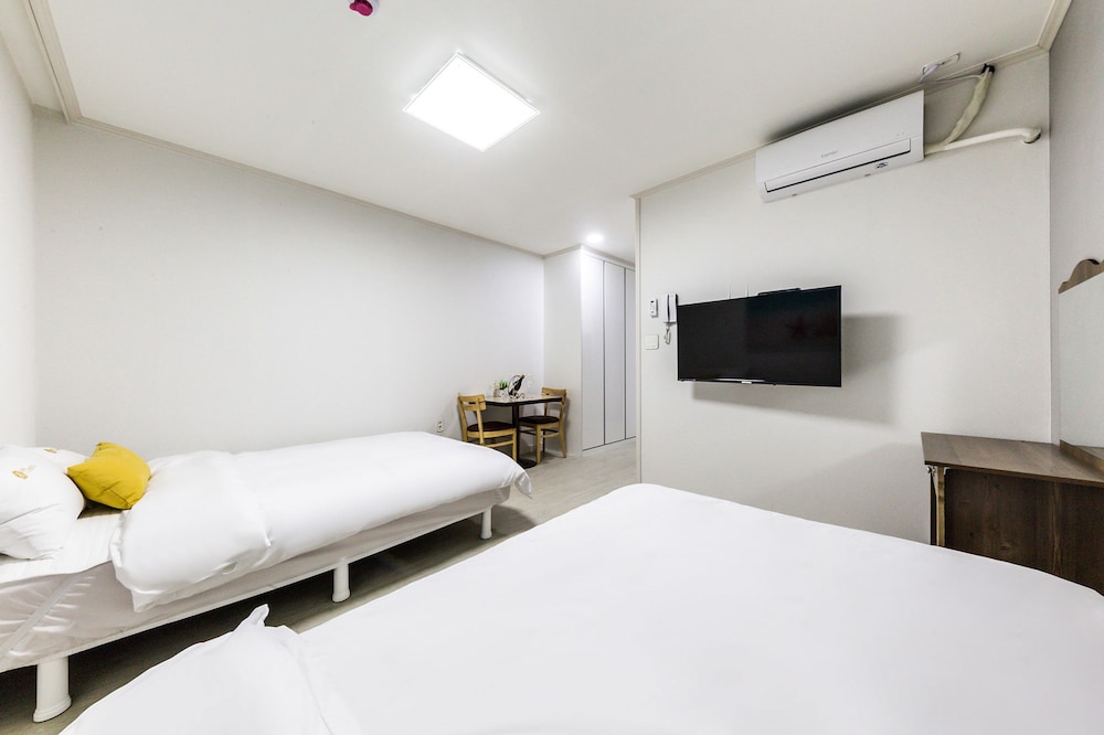 Js Hotel 7/38