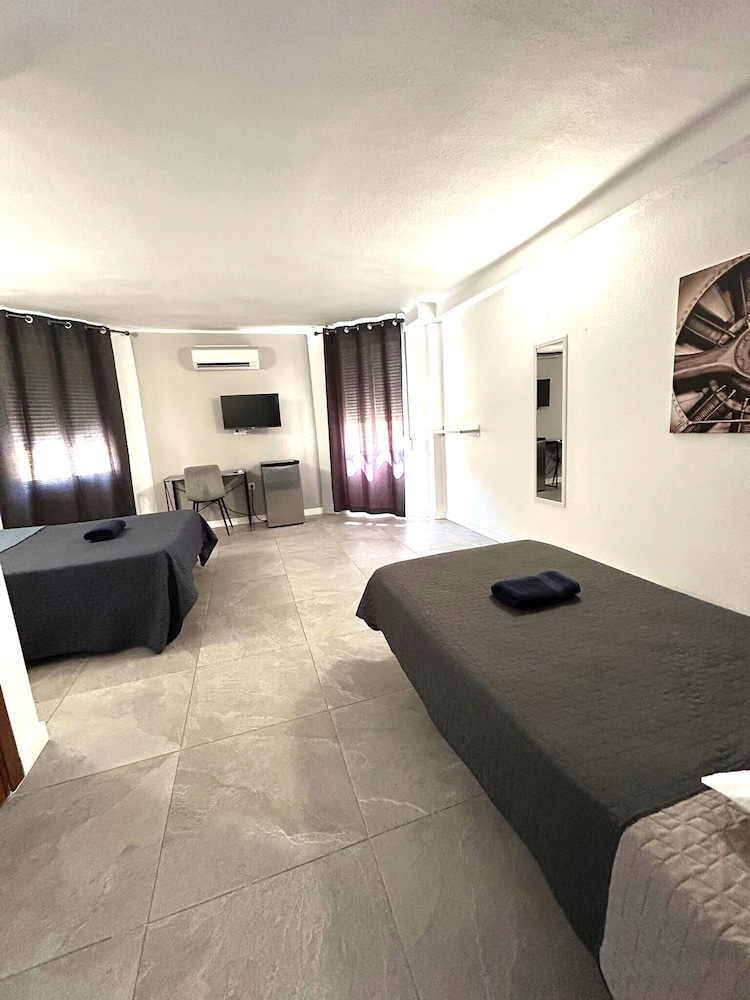 Hotel Velis 30/50
