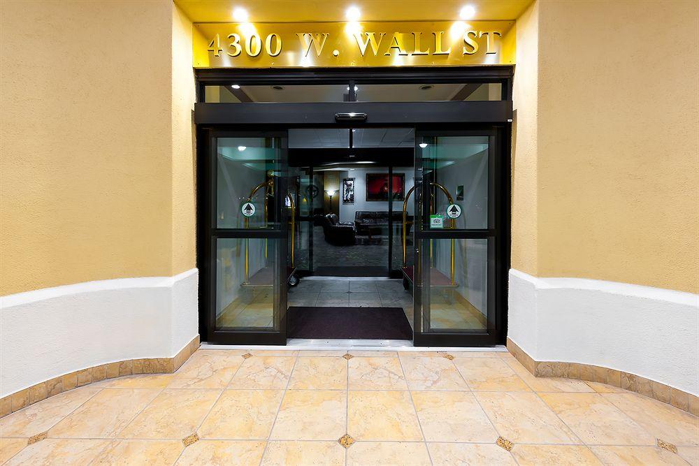 Grand Texan Hotel &amp; Convention Center 2/17