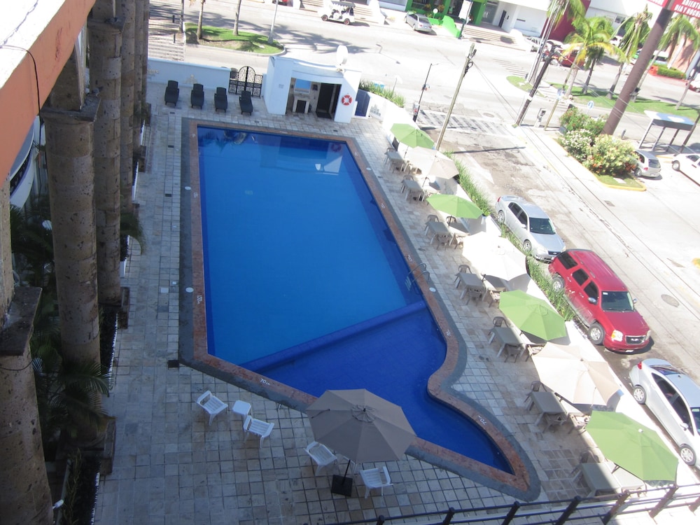 Hotel Solamar Inn 43/48