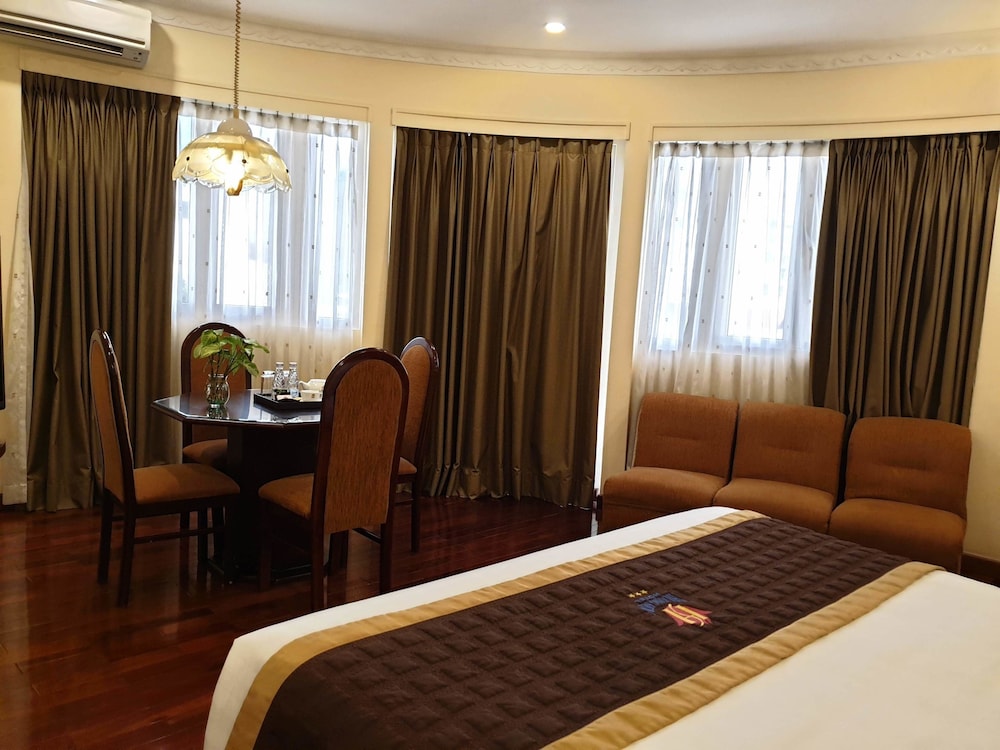 Huong Sen Hotel 43/71