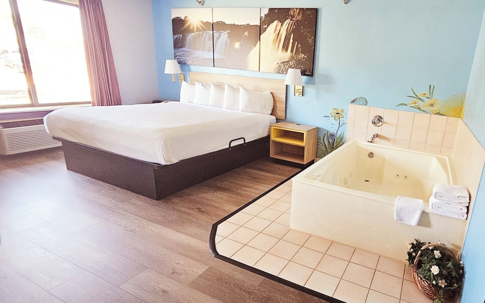 Days Inn by Wyndham Ozark Springfield 8/22