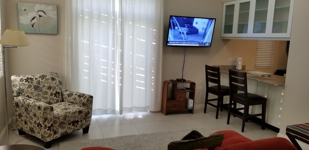 New Kingston Guest Apartment At Eight 14/26