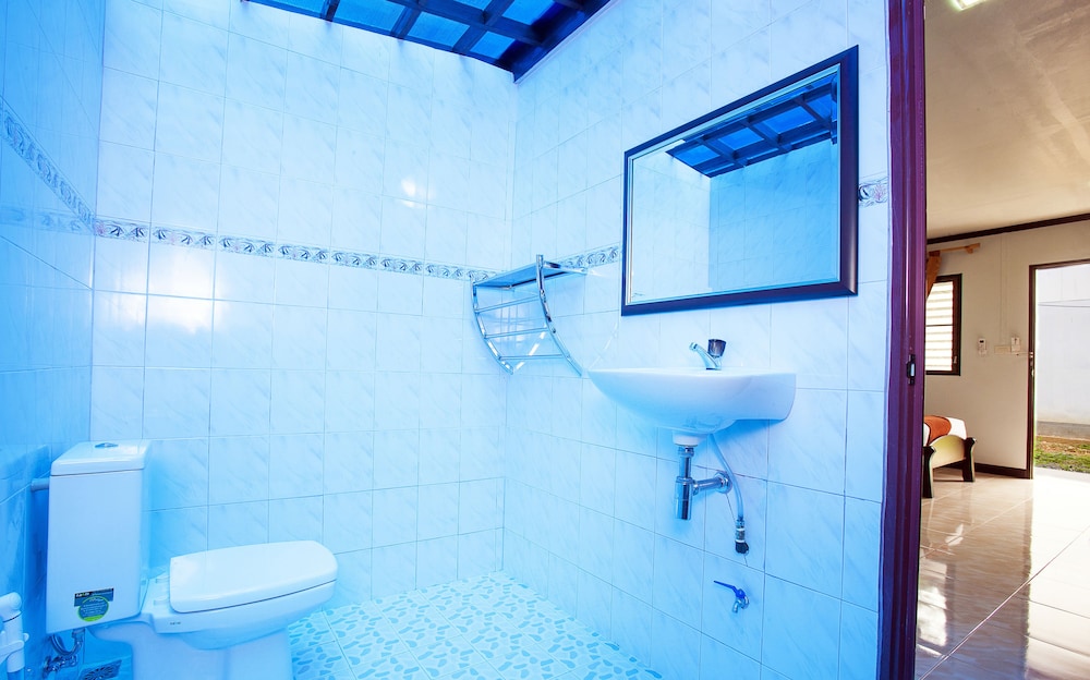 LANTA CORAL BEACH RESORT 49/50