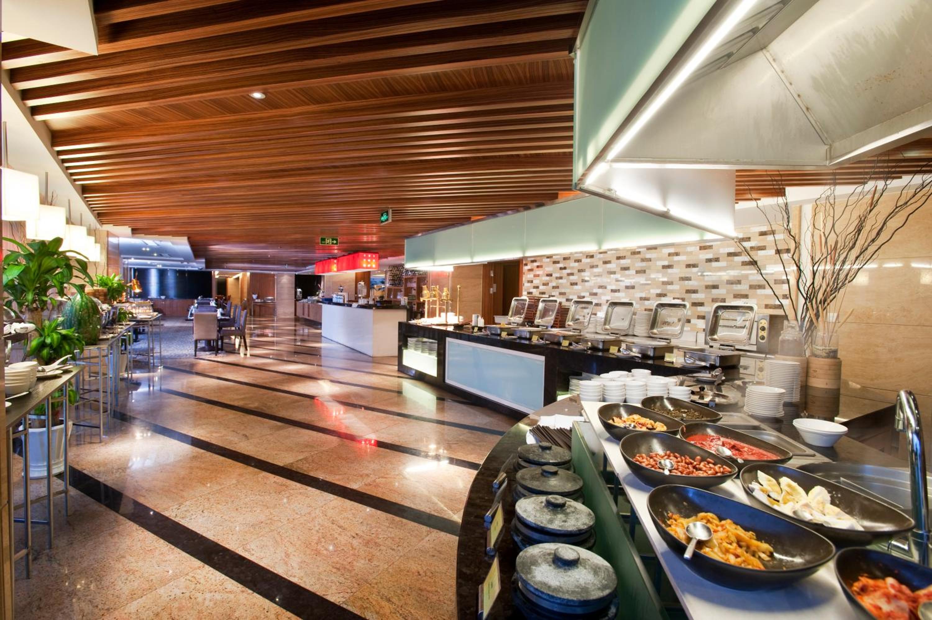 Holiday Inn Qingdao Parkview 9/49