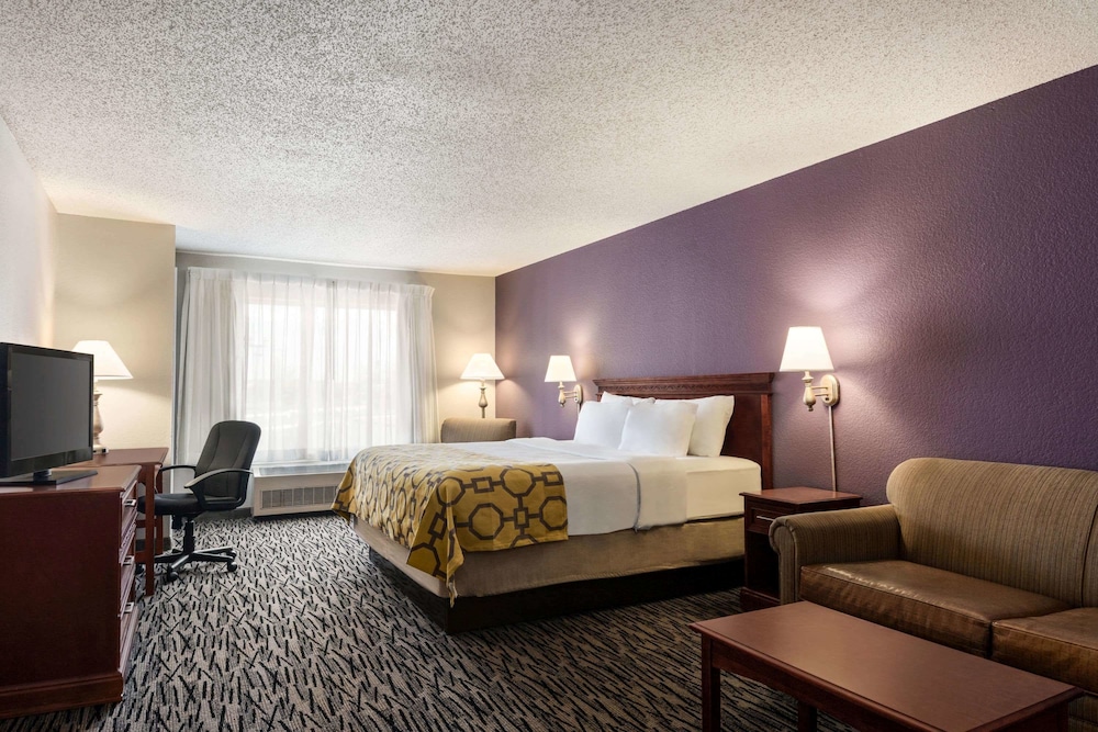 Baymont By Wyndham Springfield I-44 7/34