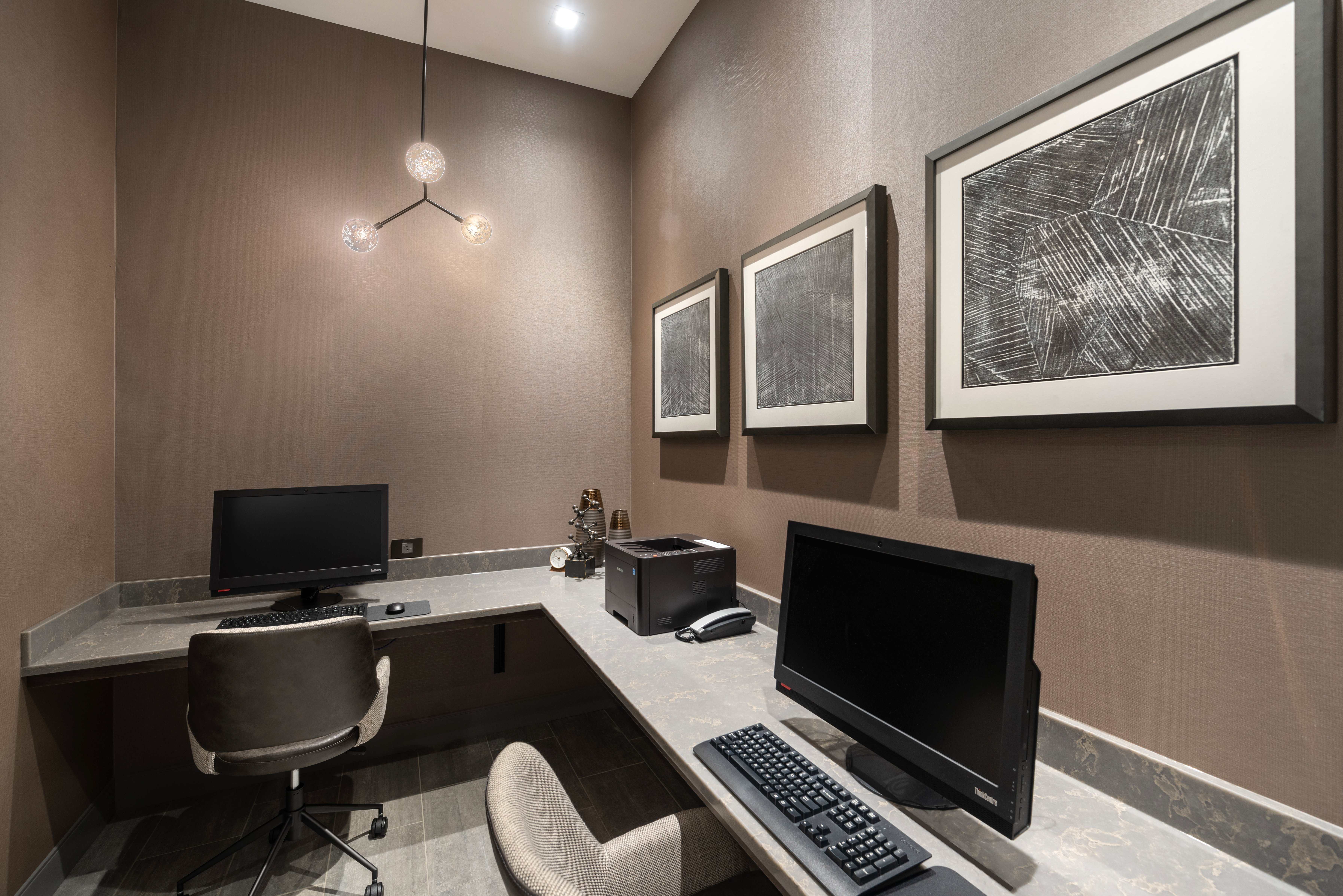 HOLIDAY INN BOSTON LOGAN AIRPORT - CHELSEA 45/64