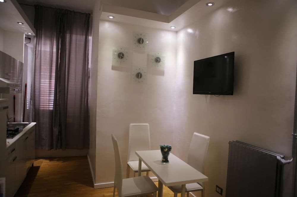 Deluxe Rooms 54/59