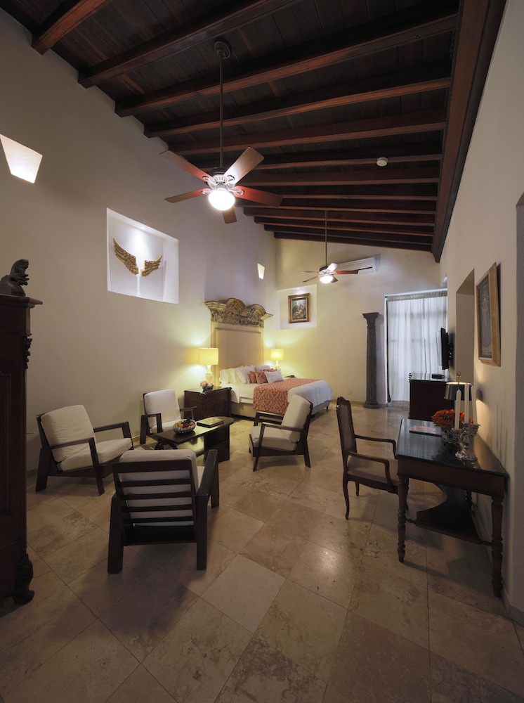 Casa Del Arzobispado Hotel 49/69
