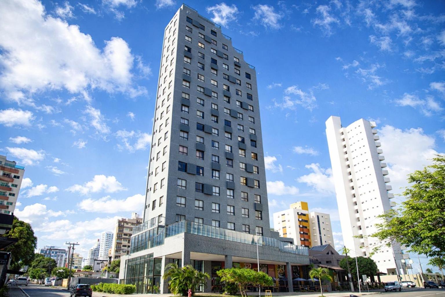 Hotel Illusion 5/50
