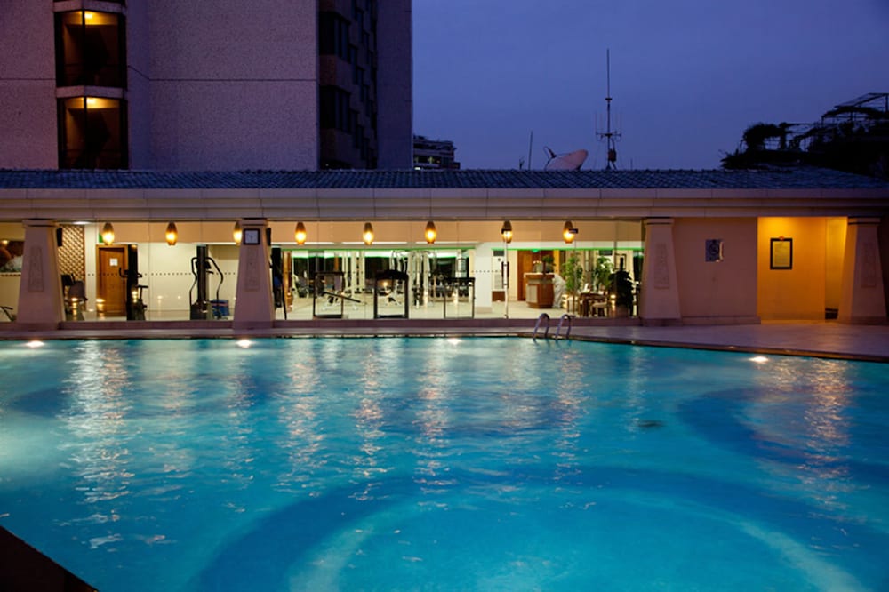 Rosedale Hotel And Suites 5/38