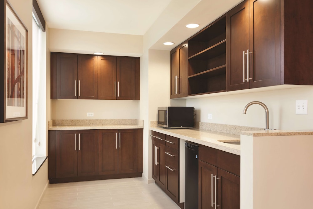 Hyatt Place Buffalo/Amherst 33/70