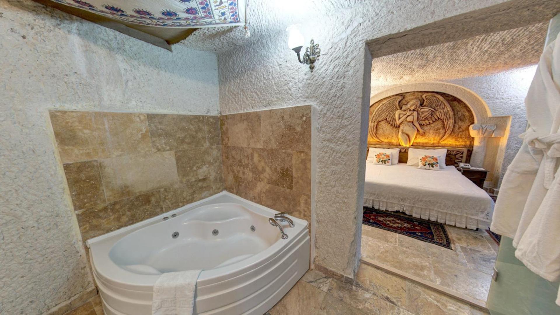 Cave, Junior Suite، Roc Of Cappadocia 5/5