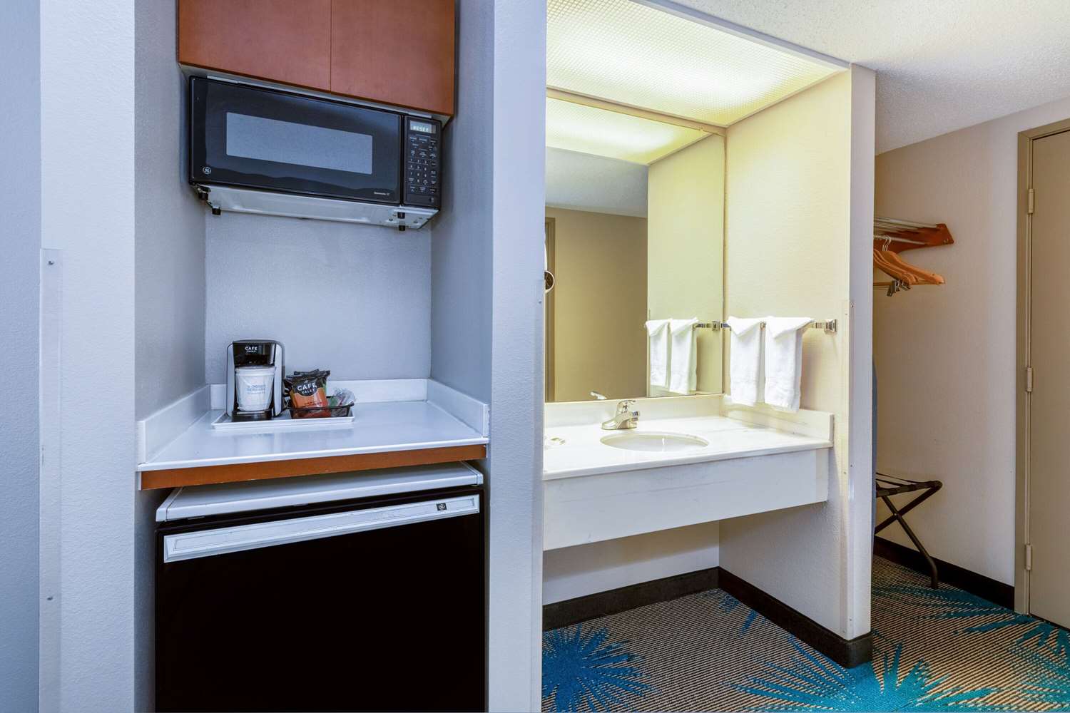 Days Inn & Suites by Wyndham Denver International Airport 37/37
