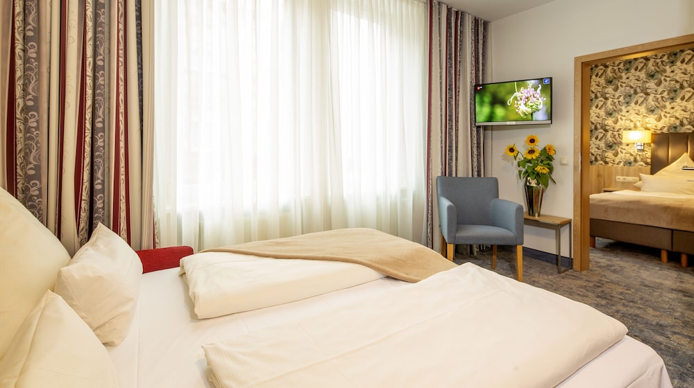 Hotel Lowengarten 8/64