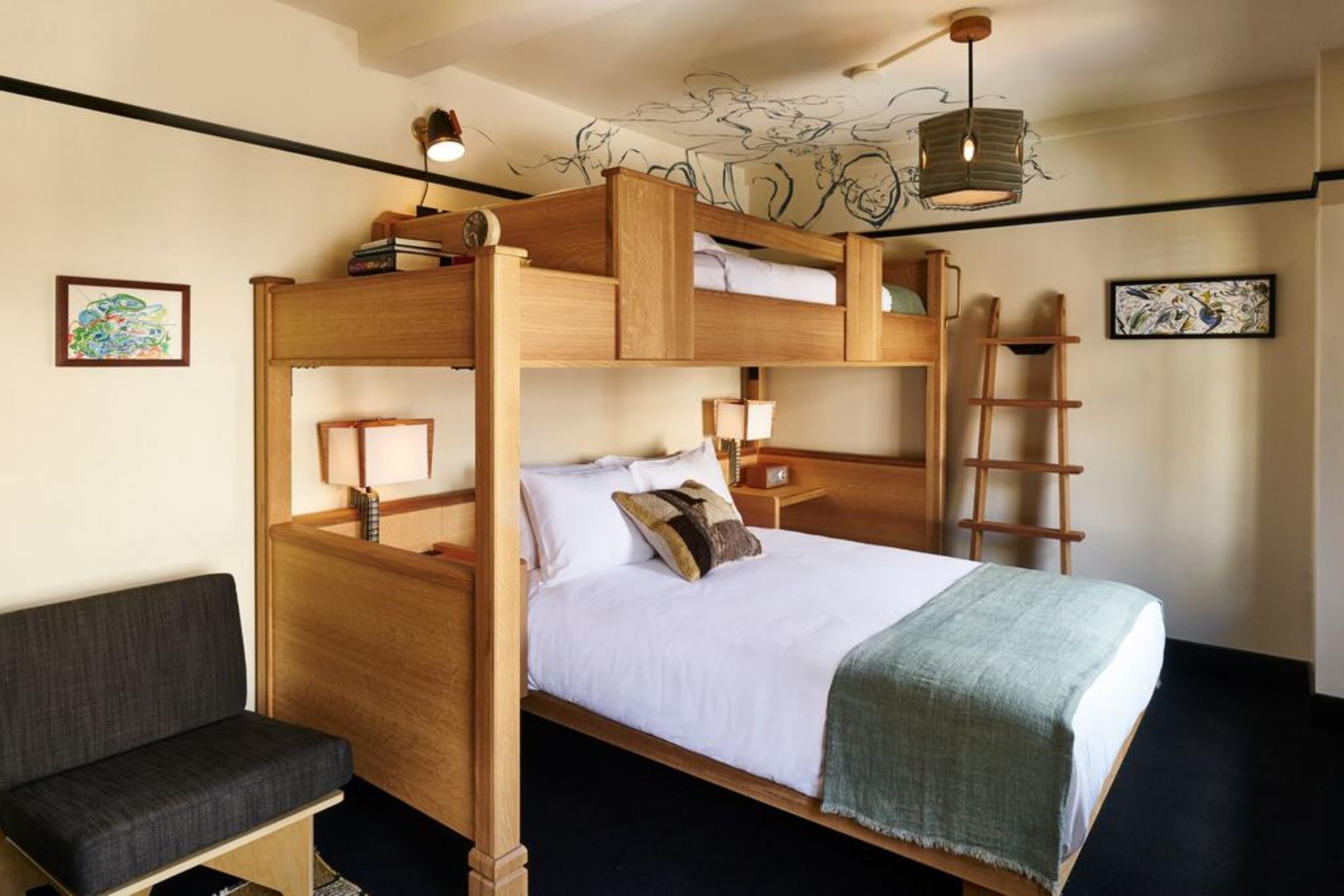 Room, Triple