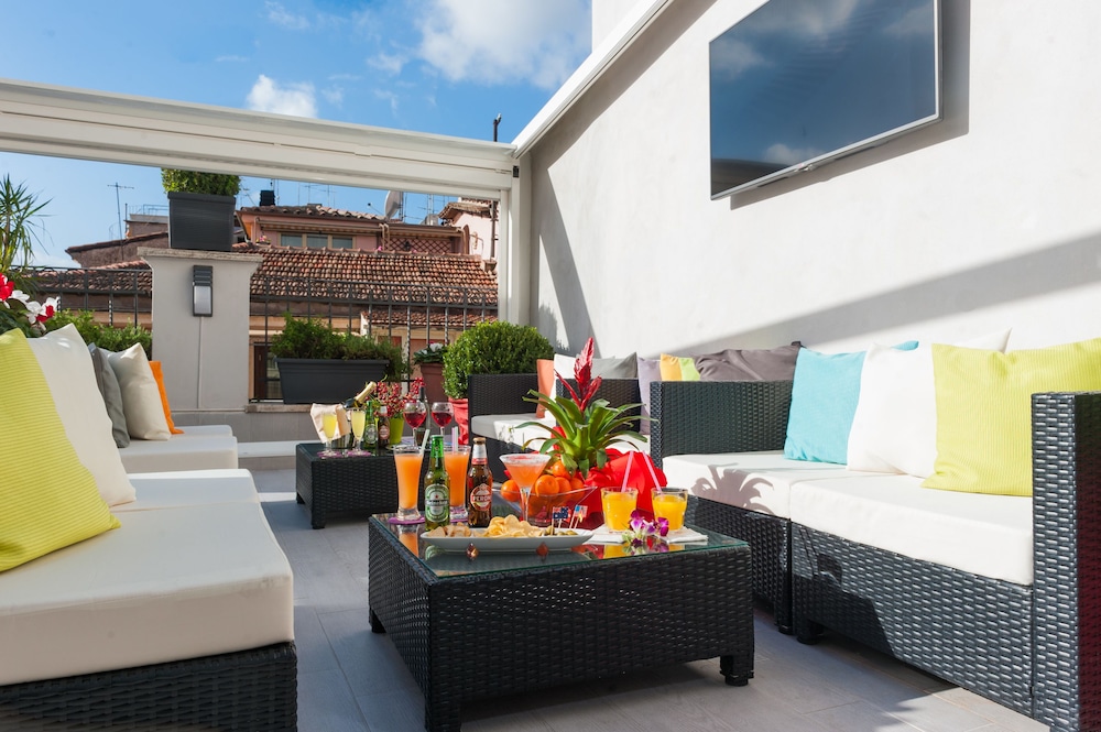 Relais Trevi 95 Boutique Hotel 52/74
