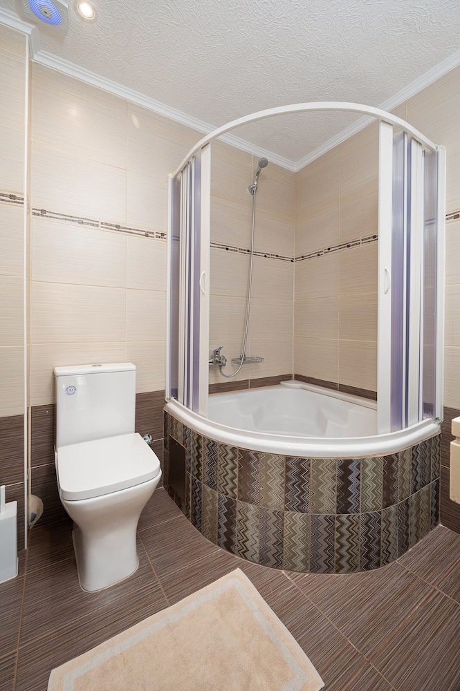 Minos Boutique Hotel 48/50