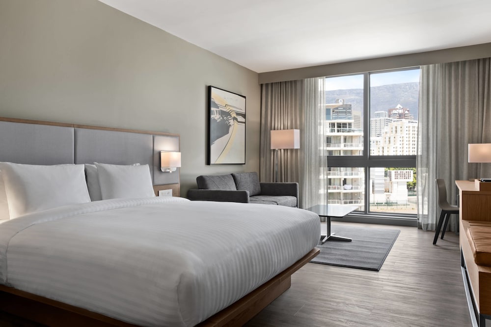 AC Hotel by Marriott Cape Town Waterfront 16/55