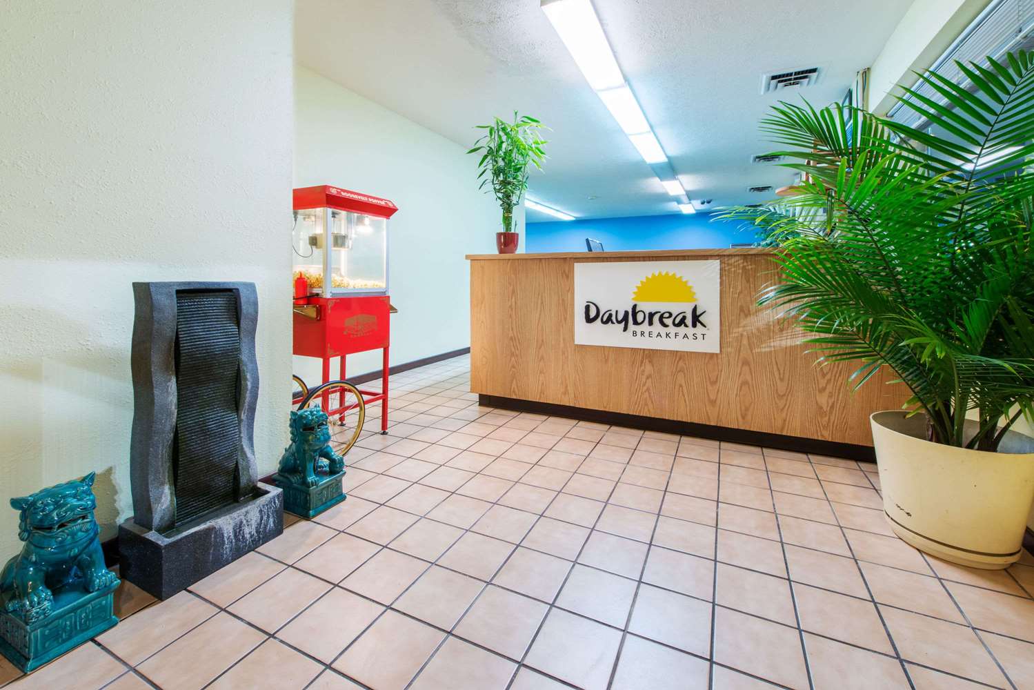 Days Inn by Wyndham Frankfort 2/8