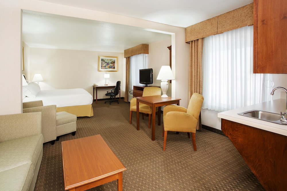 Holiday Inn Express Hotel And Suites Marion 38/68