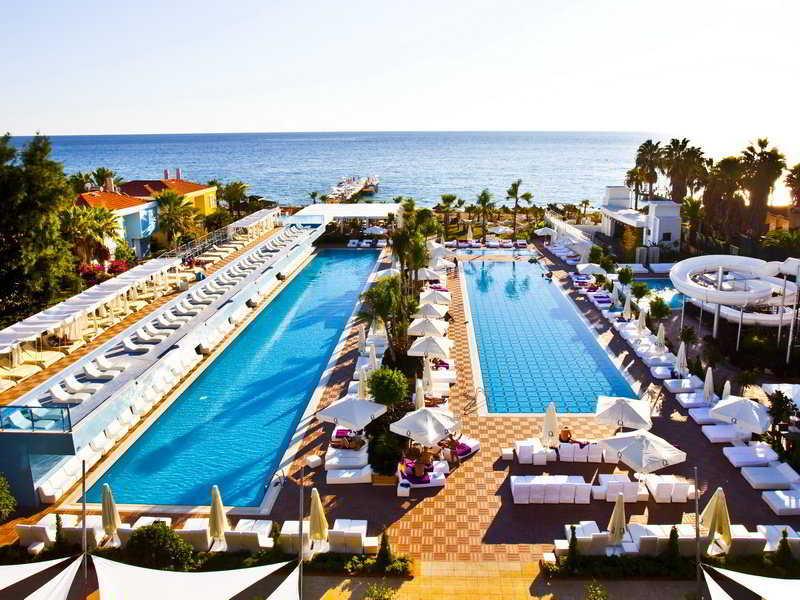 Q Premium Resort 23/24