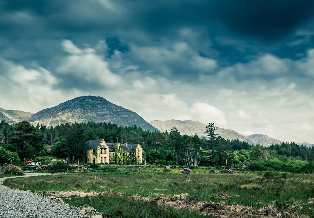 Lough Inagh Lodge Hotel 52/58