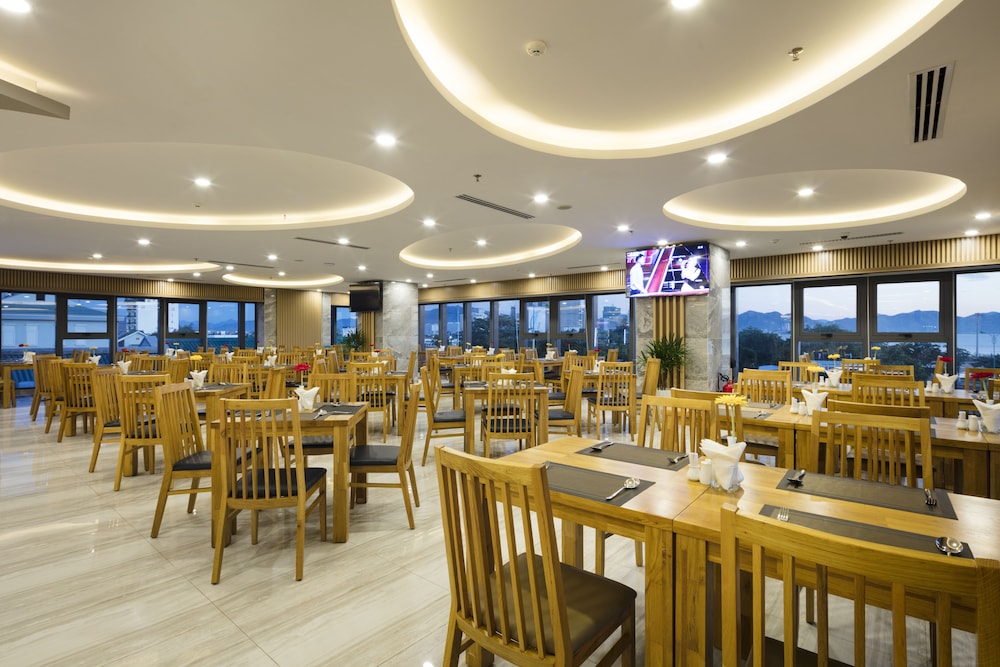 Xavia Hotel 52/72