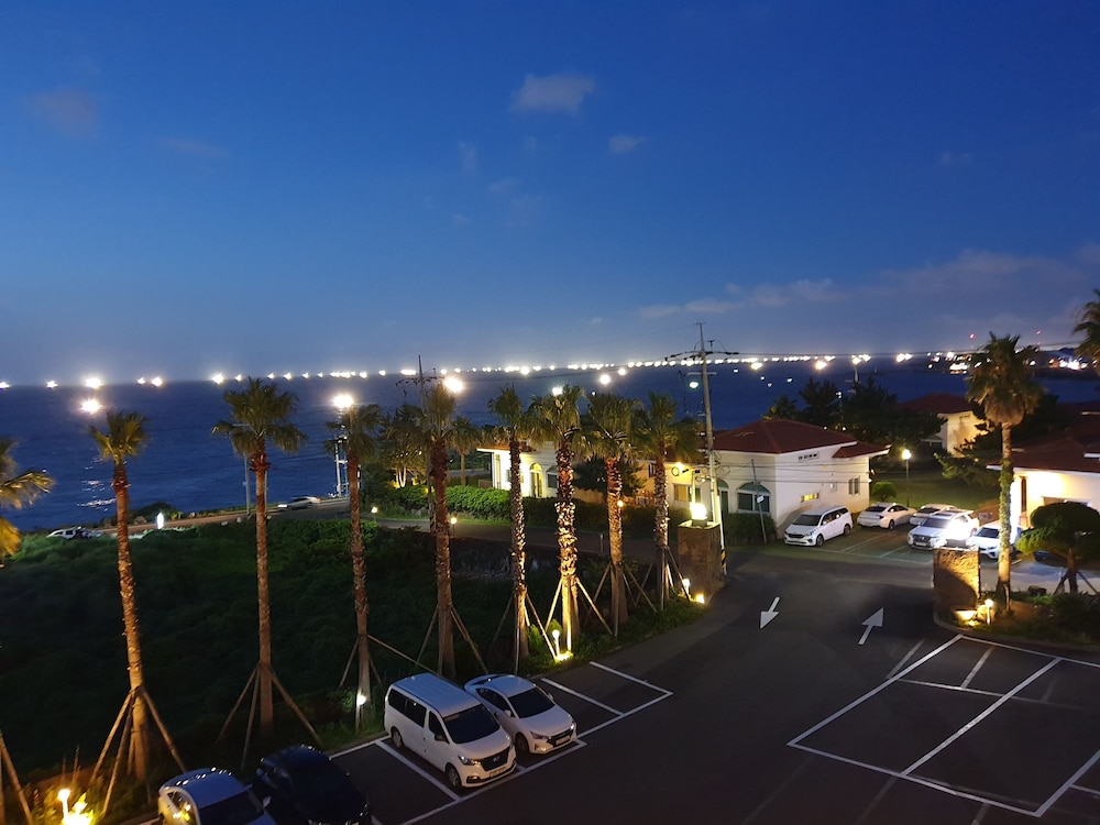 Benikea Hotel Jeju 57/63