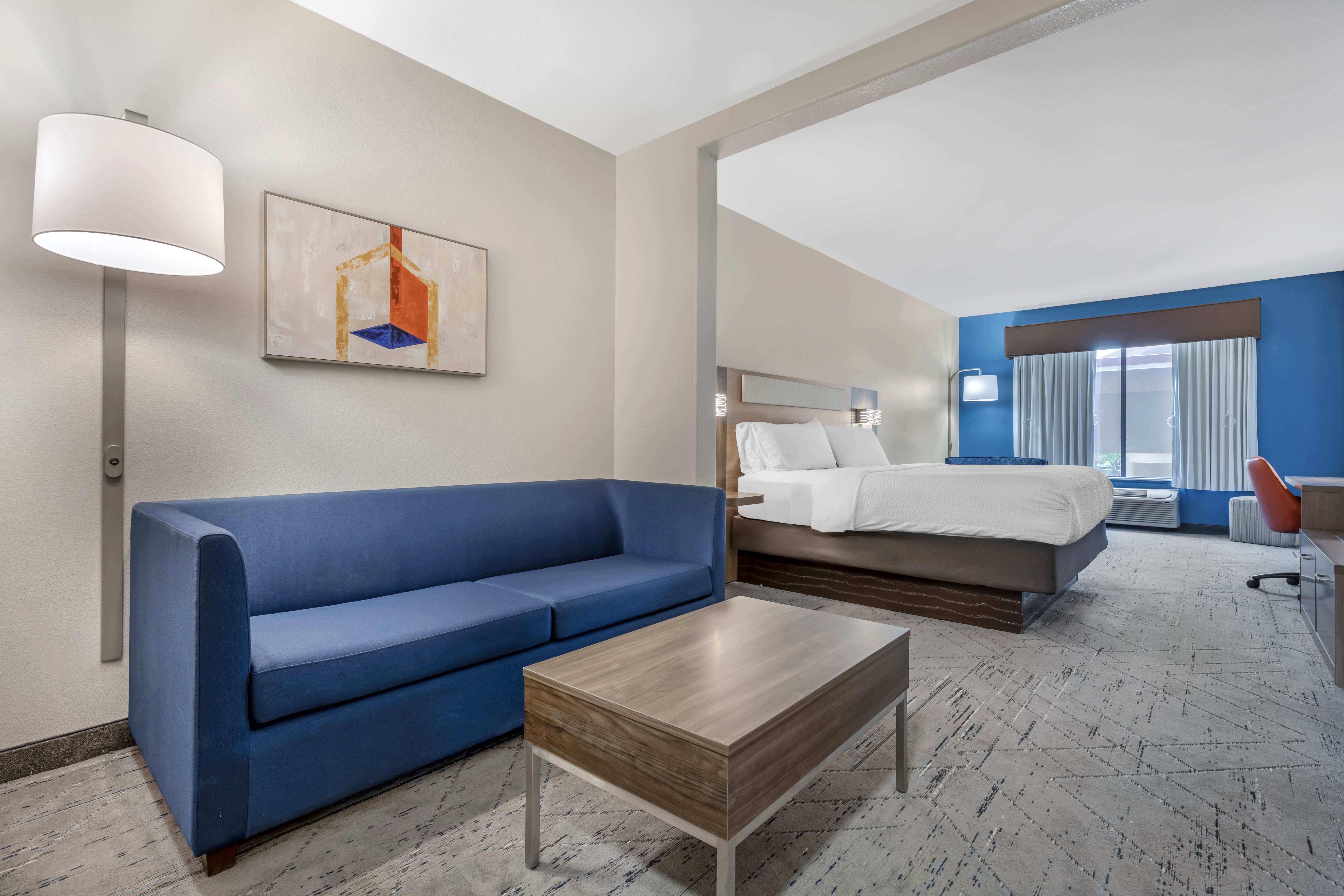 Holiday Inn Express Suites Beeville 50/76