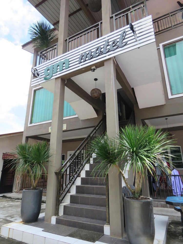 Gm Motel 2/31