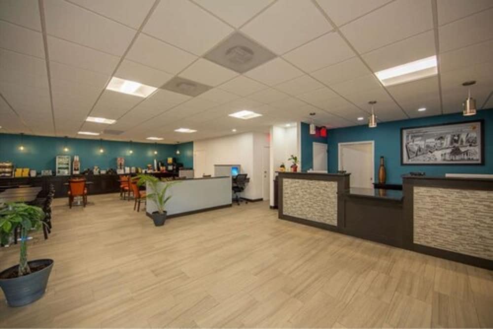 Super 8 by Wyndham Alexandria/Washington D.C. Area 5/12