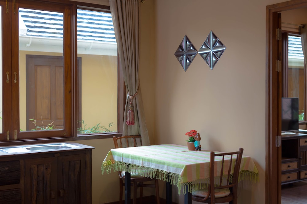 Huean Kham Hom Resort 44/72