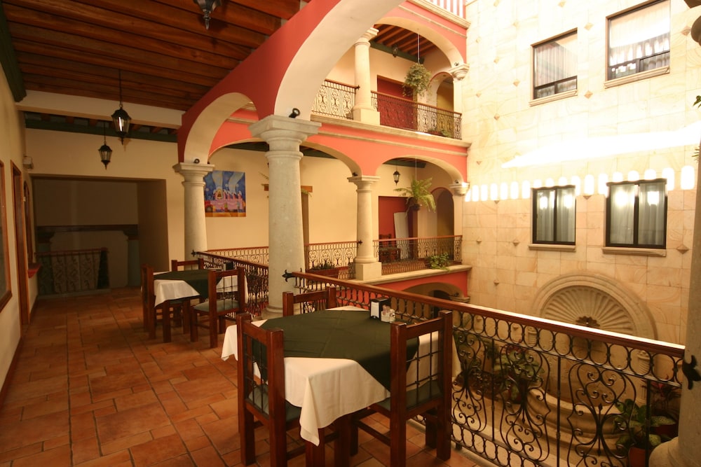 Hotel Cantera Real 22/26