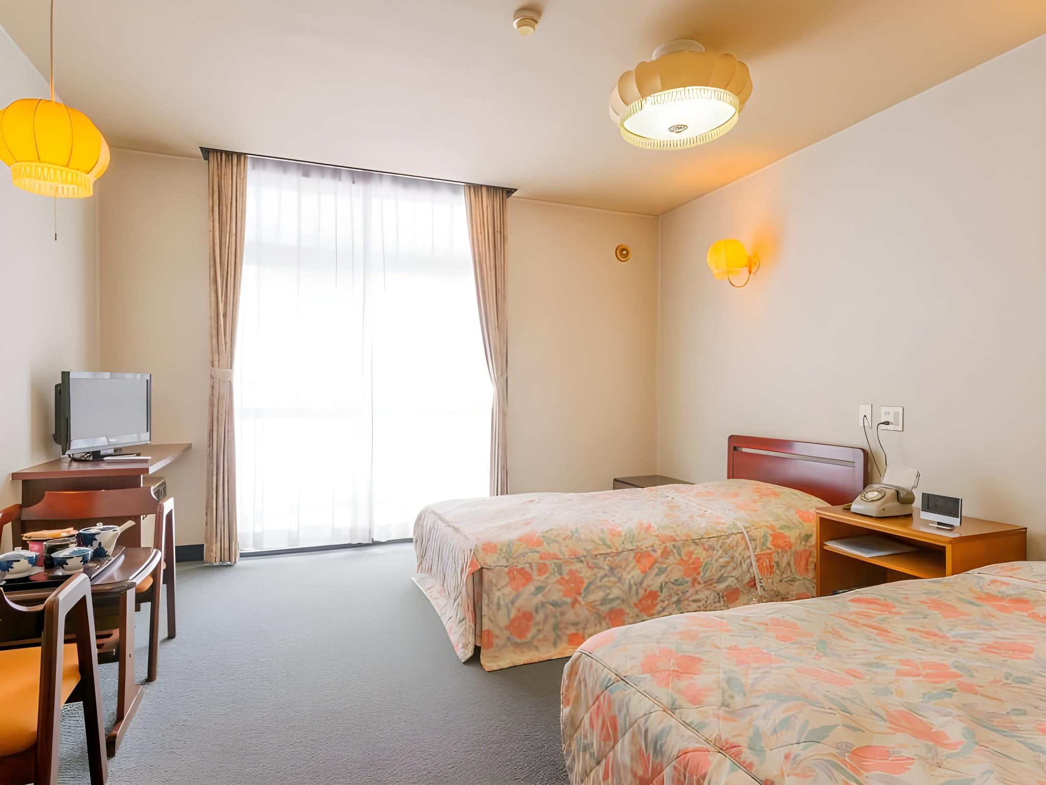 IKENOTAIRA SHIRAKABA KOGEN HOTEL 10/26