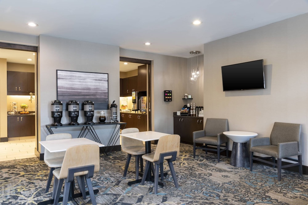 Residence Inn Midland Marriott 30/44