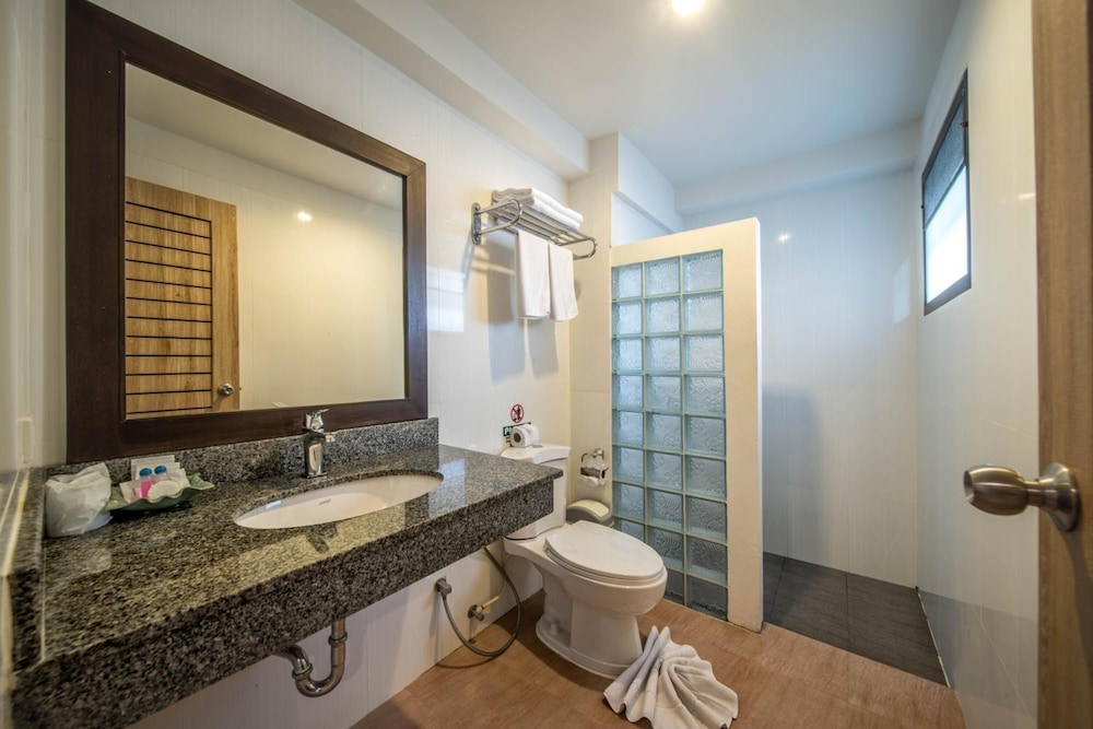 Kamala Beachfront Apartment 70/70