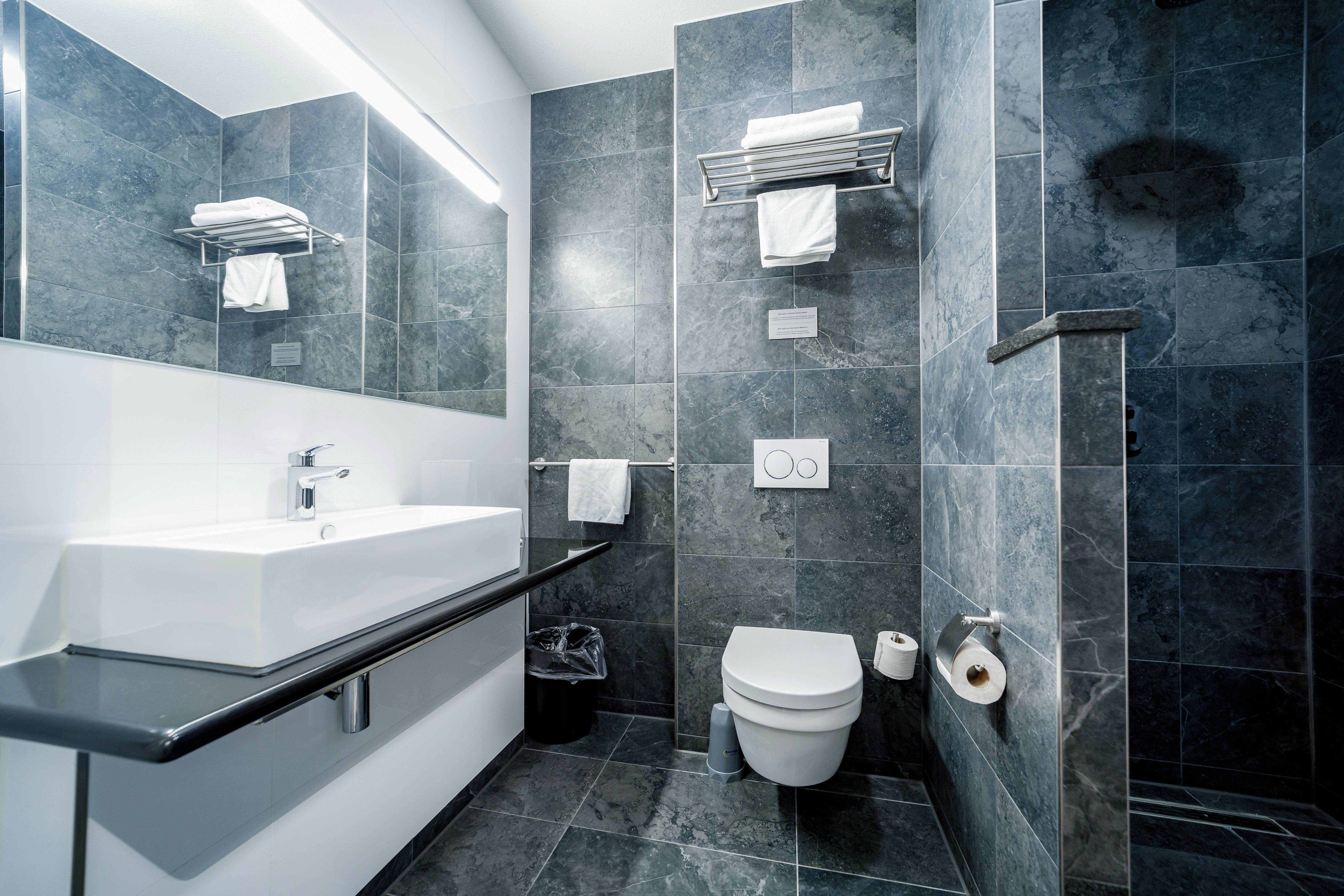 BASTION HOTEL EINDHOVEN WAALRE 42/43
