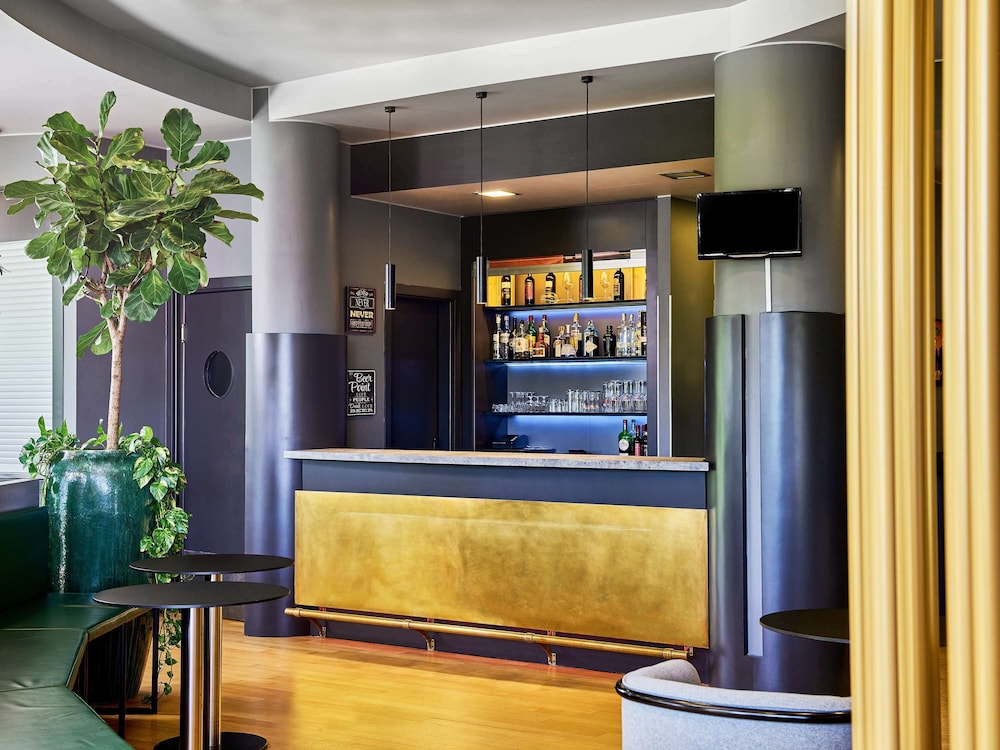 IBIS FIRENZE PRATO EST 13/73