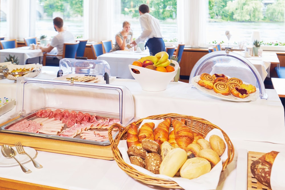 Hotel Schiff Am Rhein 37/50
