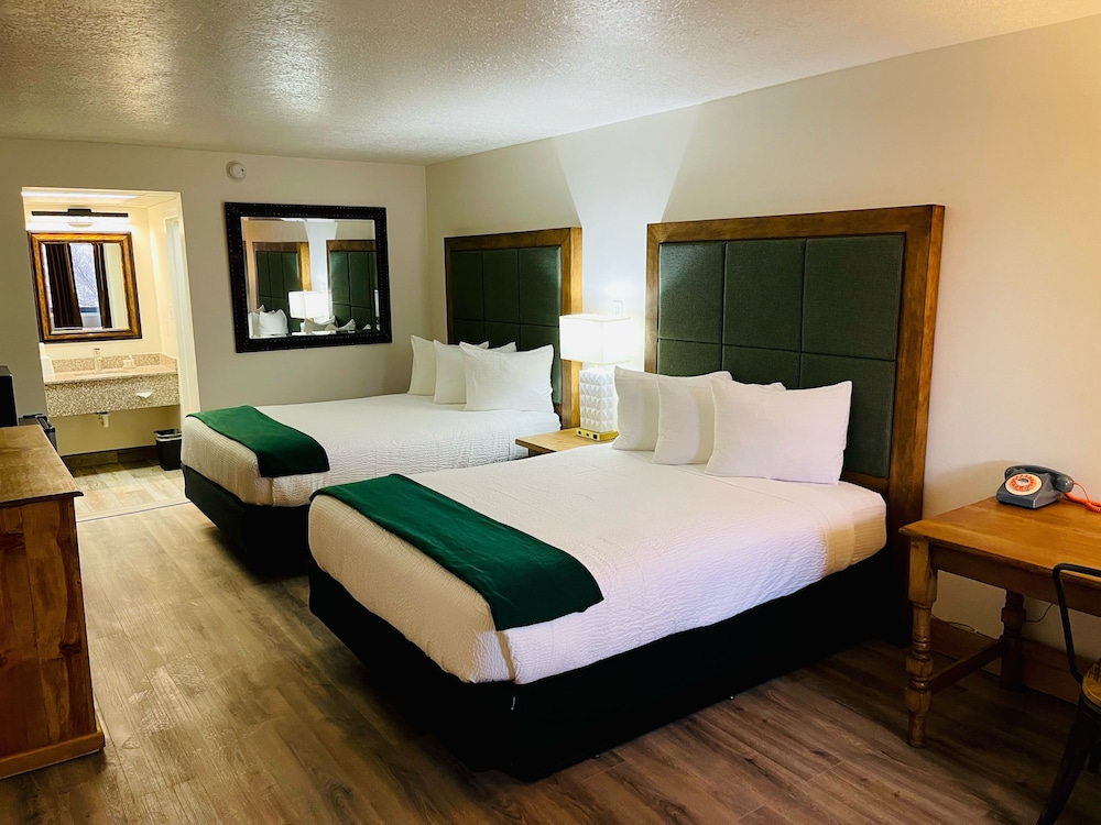 Taos Valley Lodge 22/88
